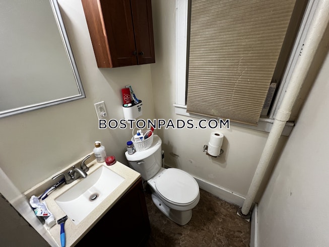 Boston - $4,100 /mo