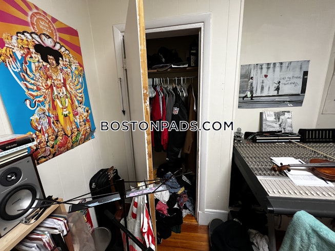 Boston - $4,100 /mo