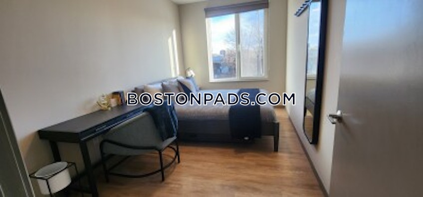 Boston - $5,850 /month