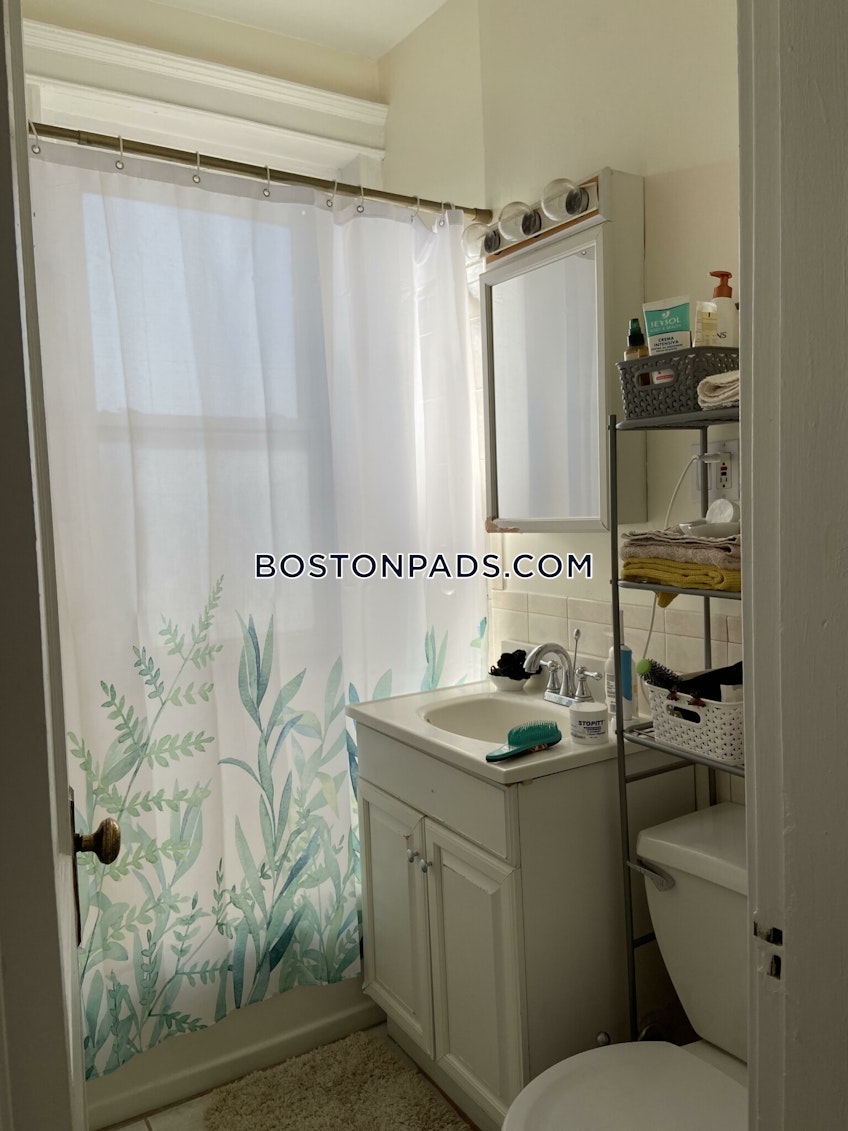 Boston - $1,800 /month