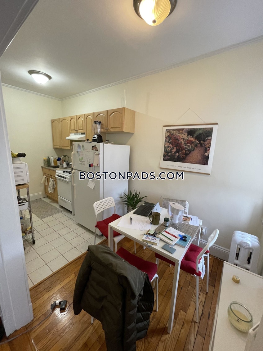 Boston - $1,800 /month