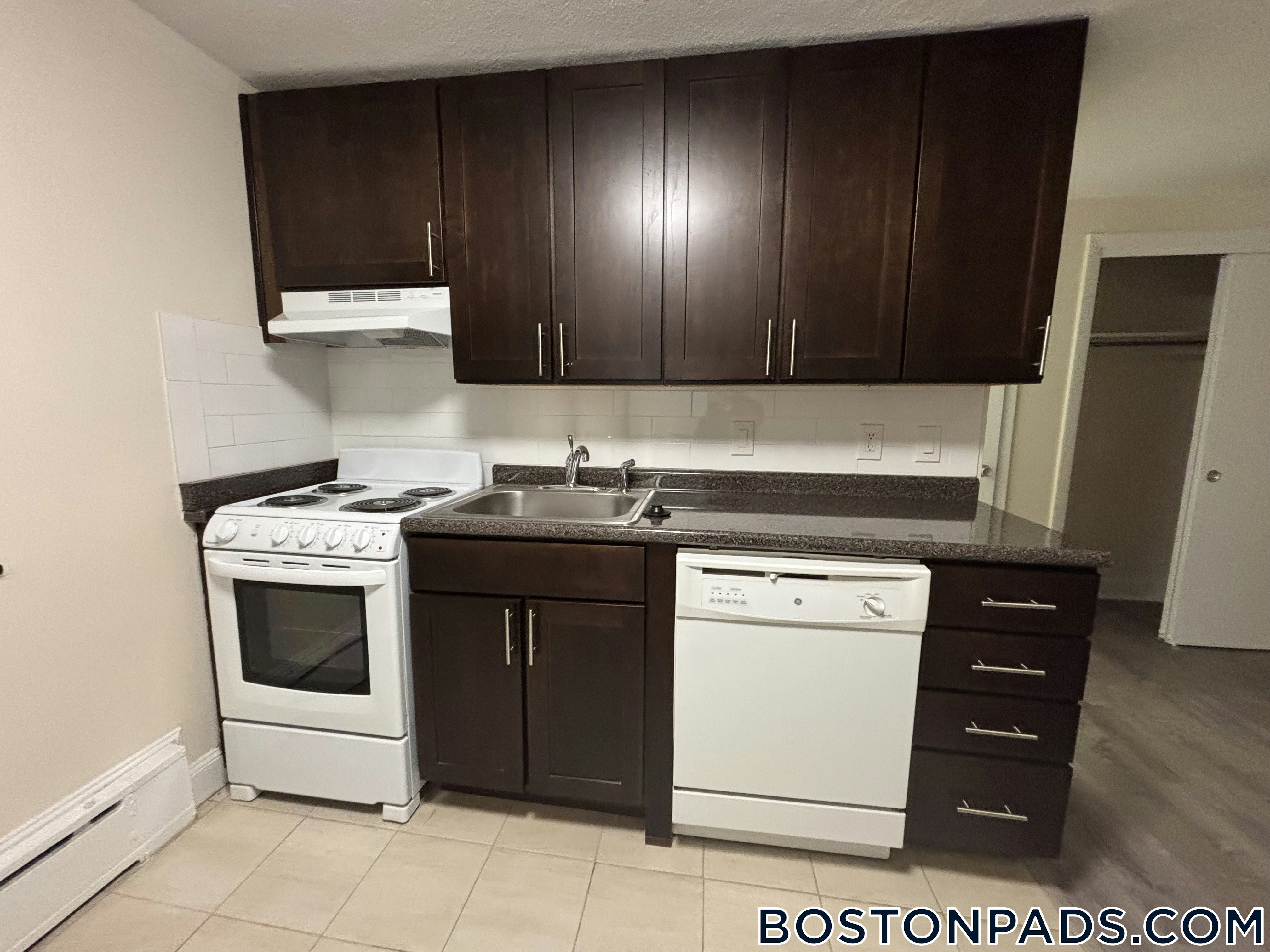 Cambridge - $2,050