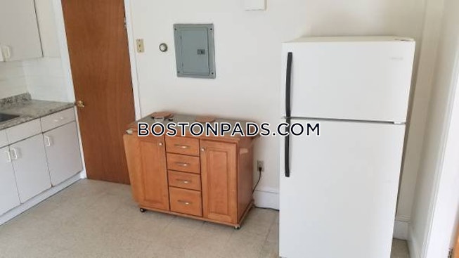 Waltham - $1,800 /mo