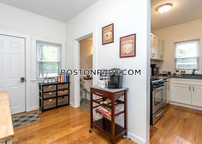 Waltham - $1,850 /mo