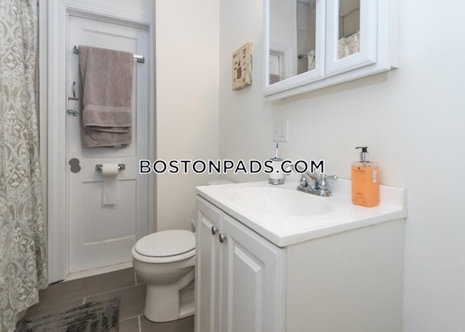 Waltham - $1,850 /mo