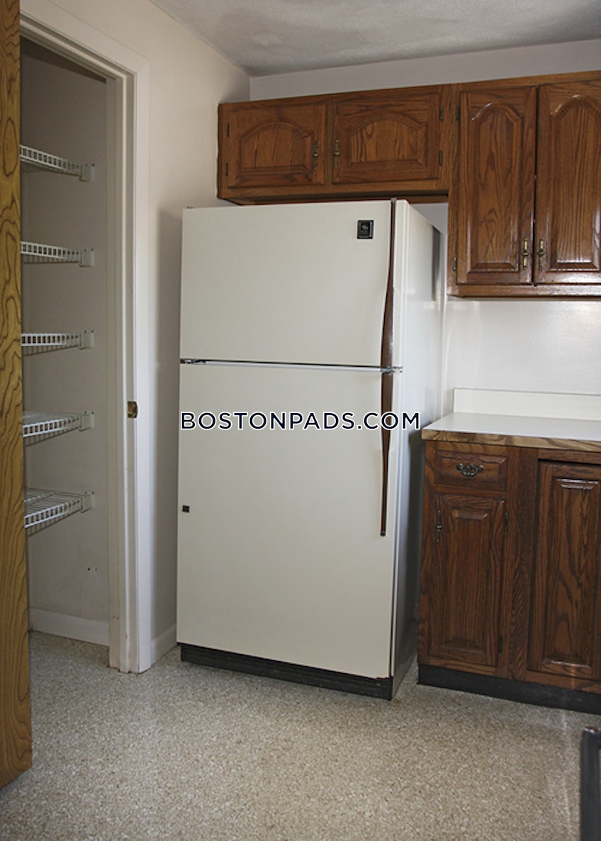 Waltham - $2,205 /month