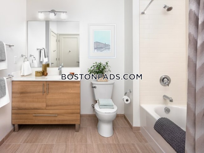 Waltham - $2,740 /mo