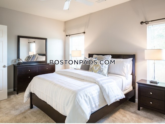 Waltham - $2,943 /mo