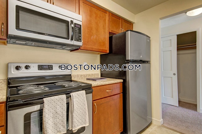 Waltham - $2,780 /mo