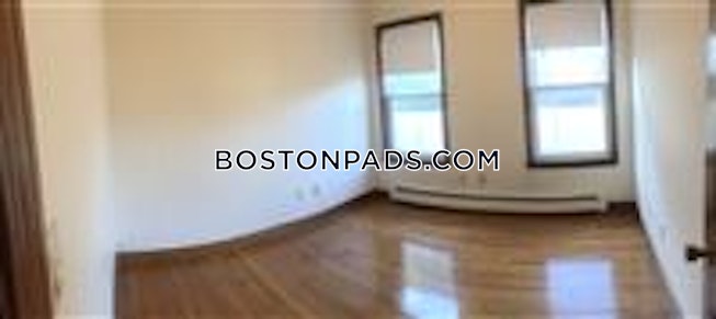 Wellesley - $2,900 /mo