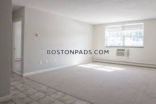 Woburn - $1,950 /mo