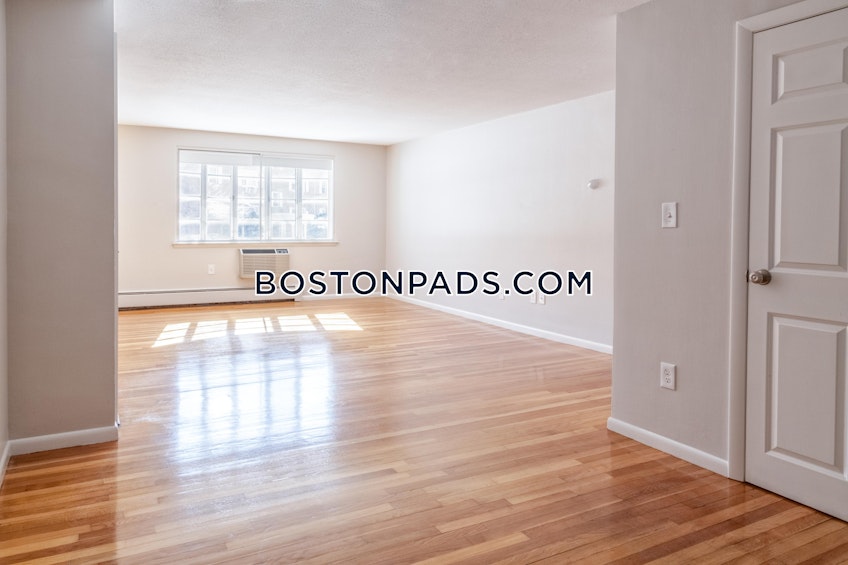 Woburn - $2,250 /month