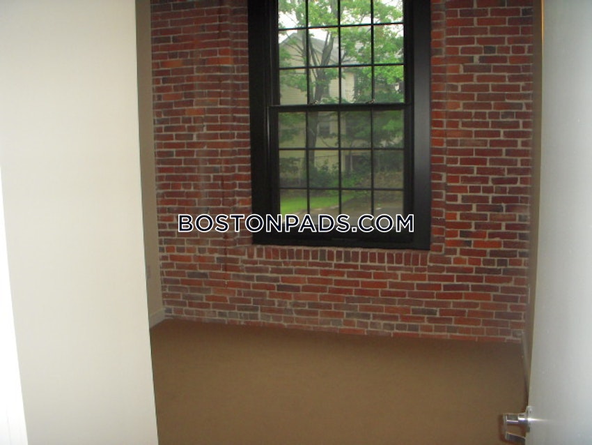 ANDOVER - 2 Beds, 1 Bath - Image 7