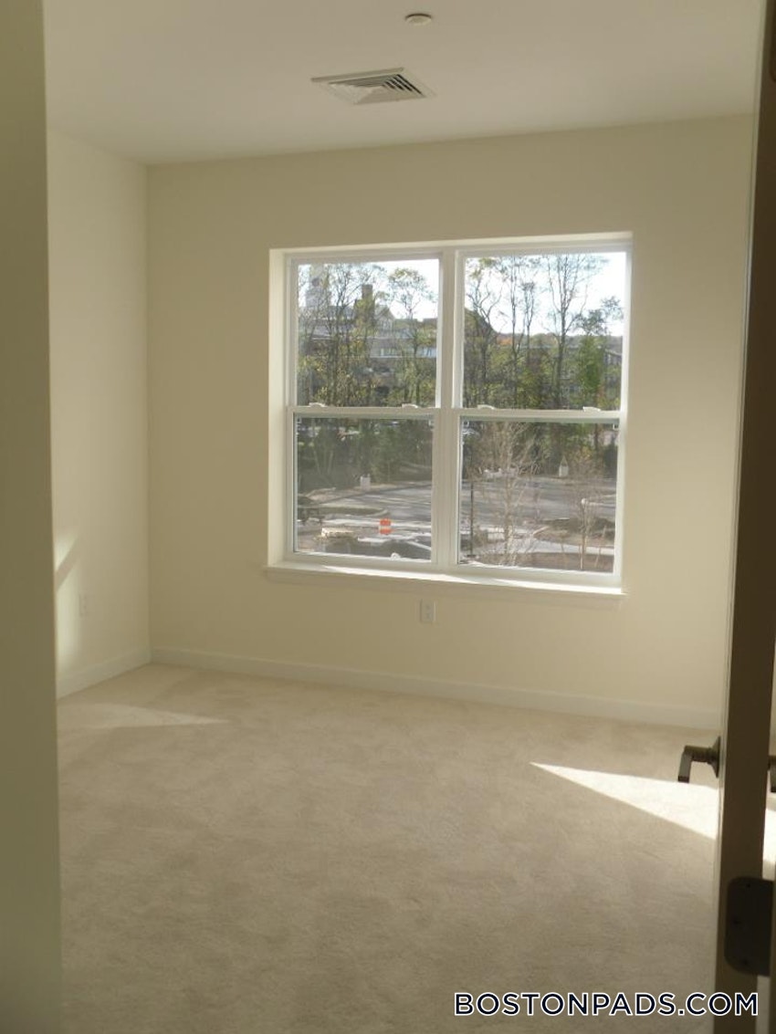 ARLINGTON - 2 Beds, 2 Baths - Image 7