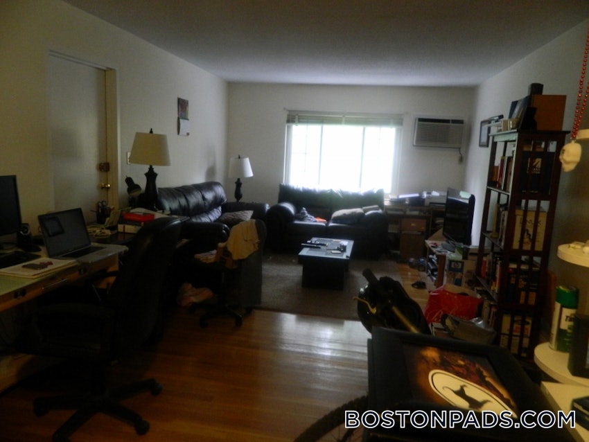 ARLINGTON - 1 Bed, 1 Bath - Image 7