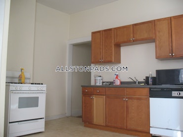 Boston - 3 Beds, 2 Baths