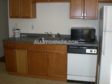 Boston - 3 Beds, 2 Baths