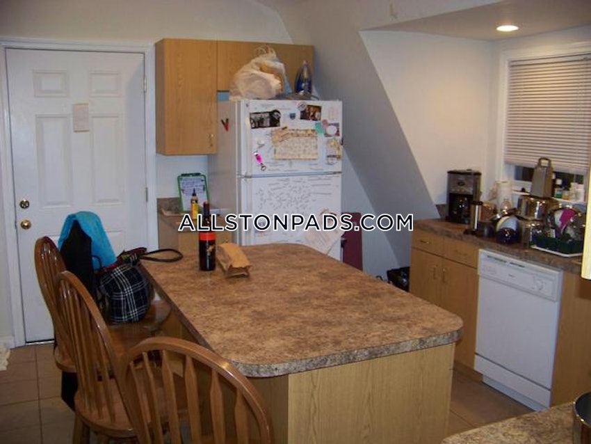 BOSTON - ALLSTON - 4 Beds, 2 Baths - Image 25