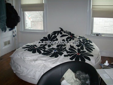 Boston - 3 Beds, 1 Baths