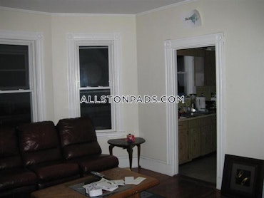 Boston - 4 Beds, 1 Baths