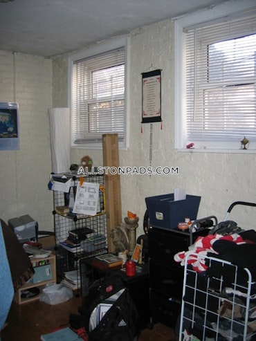 Boston - 2 Beds, 1 Baths