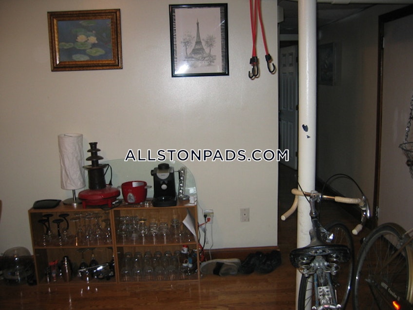 Boston - $2,400+ /month