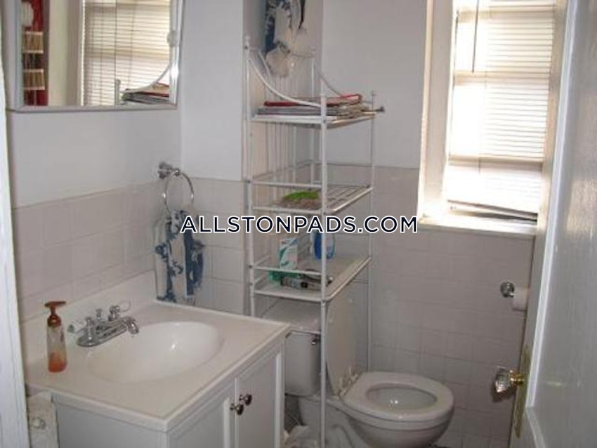 BOSTON - ALLSTON - 5 Beds, 1 Bath - Image 2