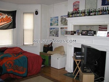 Boston - 5 Beds, 1 Baths