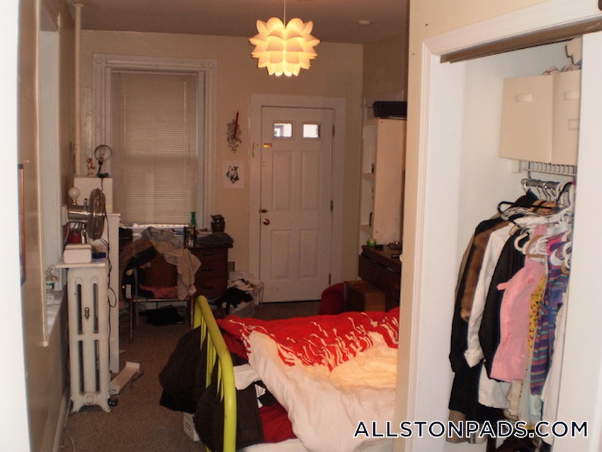 BOSTON - ALLSTON - 3 Beds, 1 Bath - Image 21