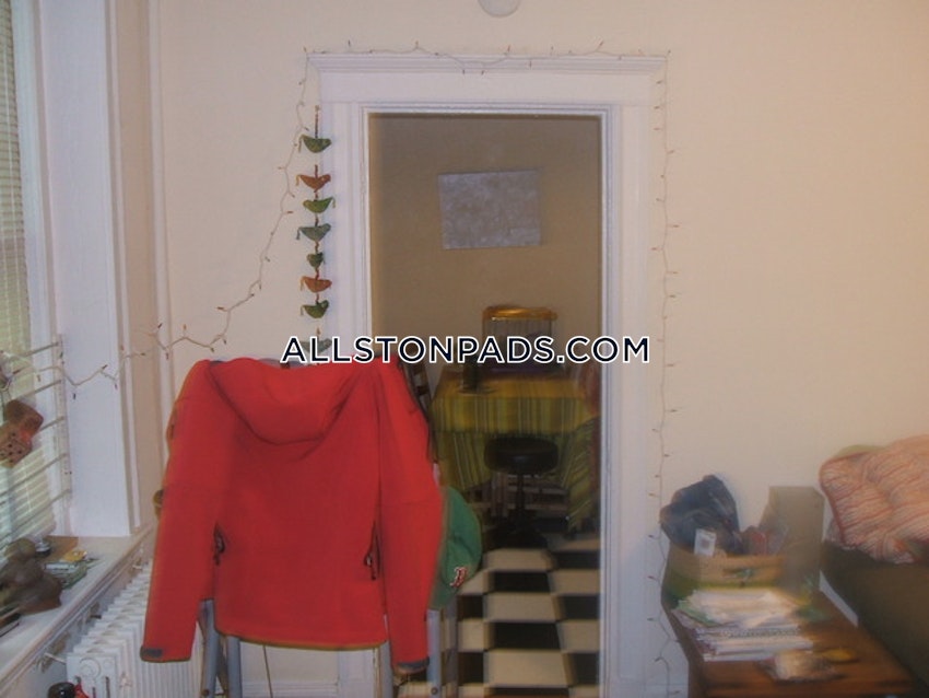 BOSTON - ALLSTON - 2 Beds, 1 Bath - Image 11