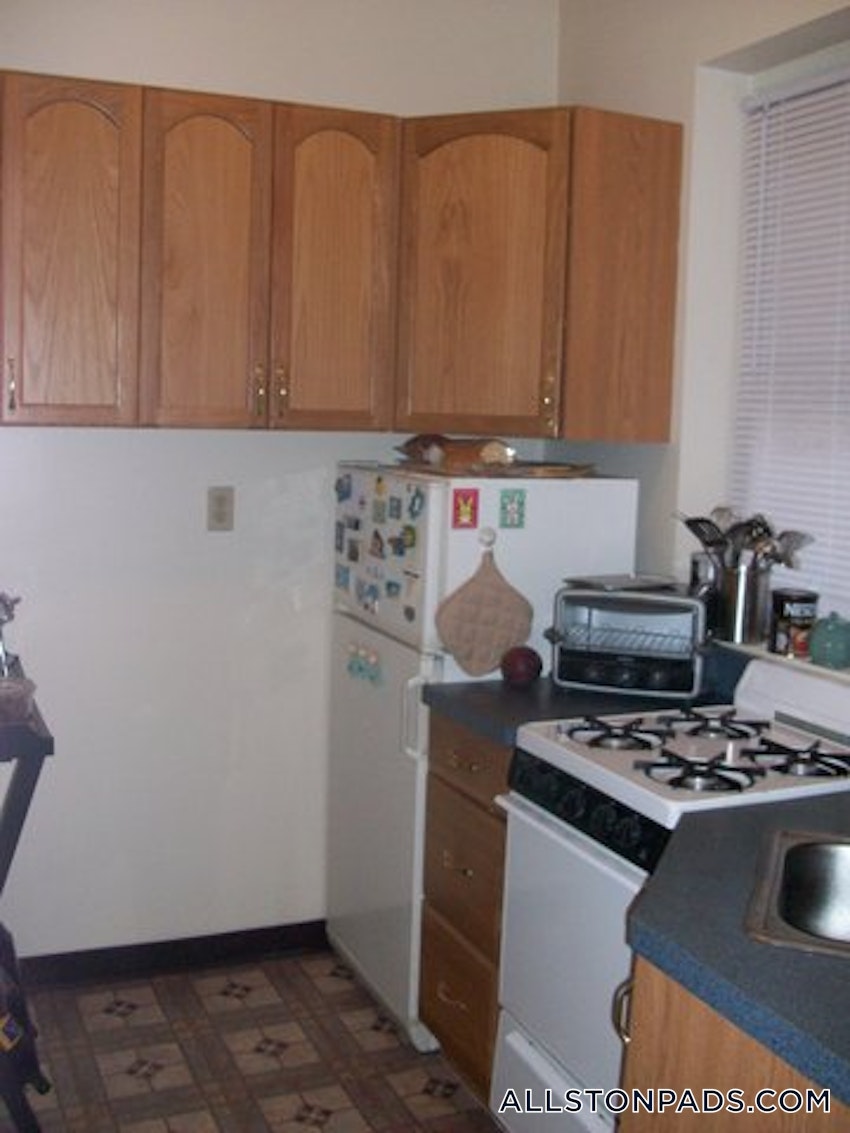 BOSTON - ALLSTON - 2 Beds, 1 Bath - Image 7