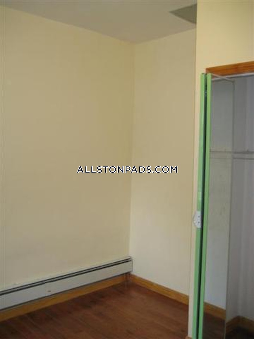 BOSTON - ALLSTON - 3 Beds, 1 Bath - Image 41