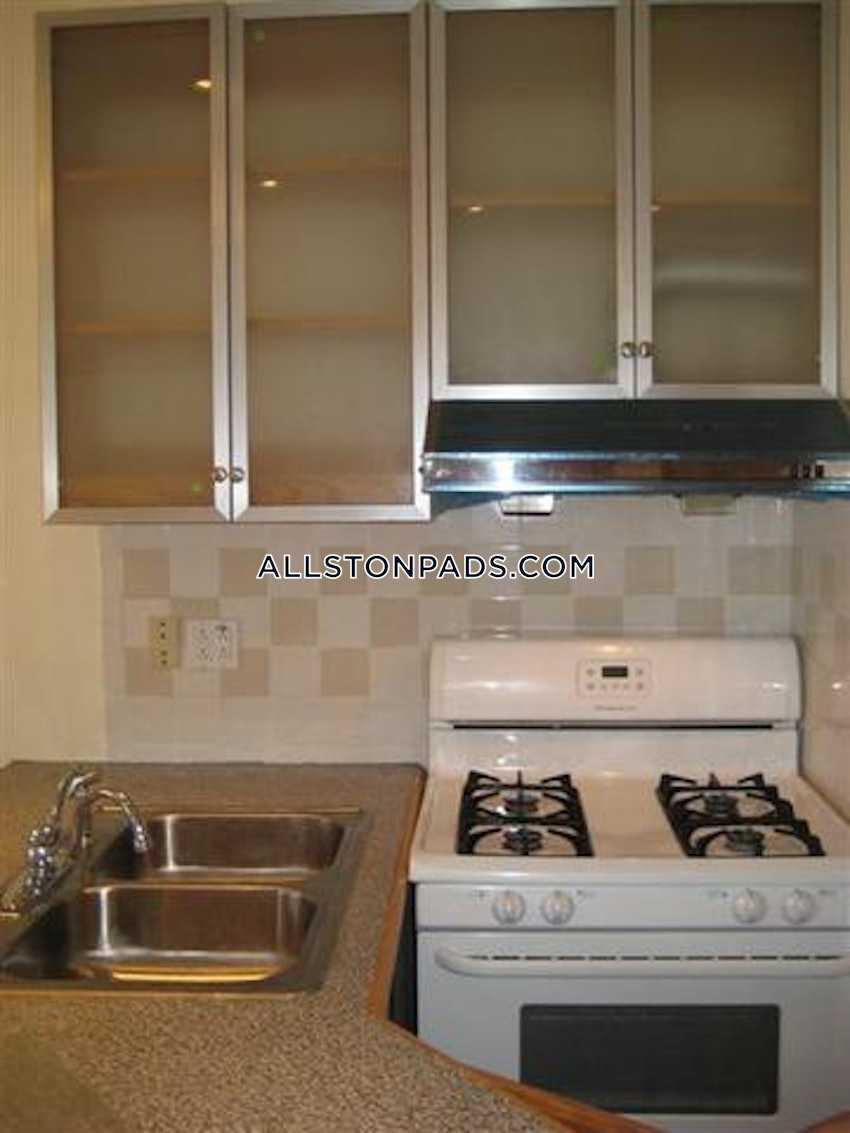 BOSTON - ALLSTON - 3 Beds, 1 Bath - Image 40