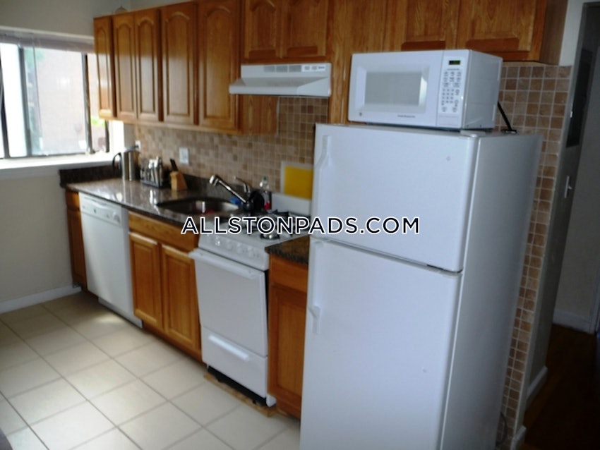 BOSTON - ALLSTON - 3 Beds, 2 Baths - Image 12