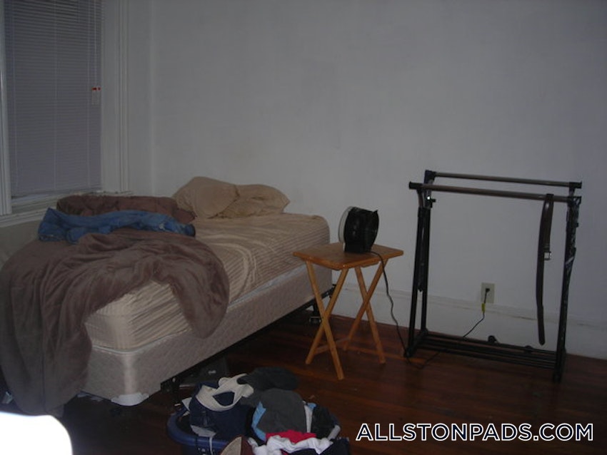 BOSTON - ALLSTON - 4 Beds, 2 Baths - Image 11