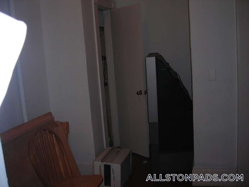 BOSTON - ALLSTON - 4 Beds, 2 Baths - Image 6