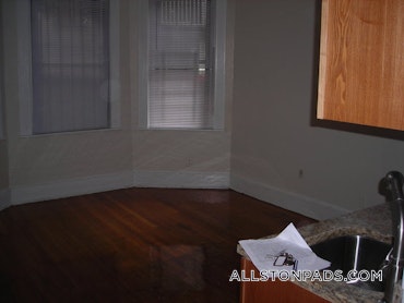 Boston - 2 Beds, 1 Baths