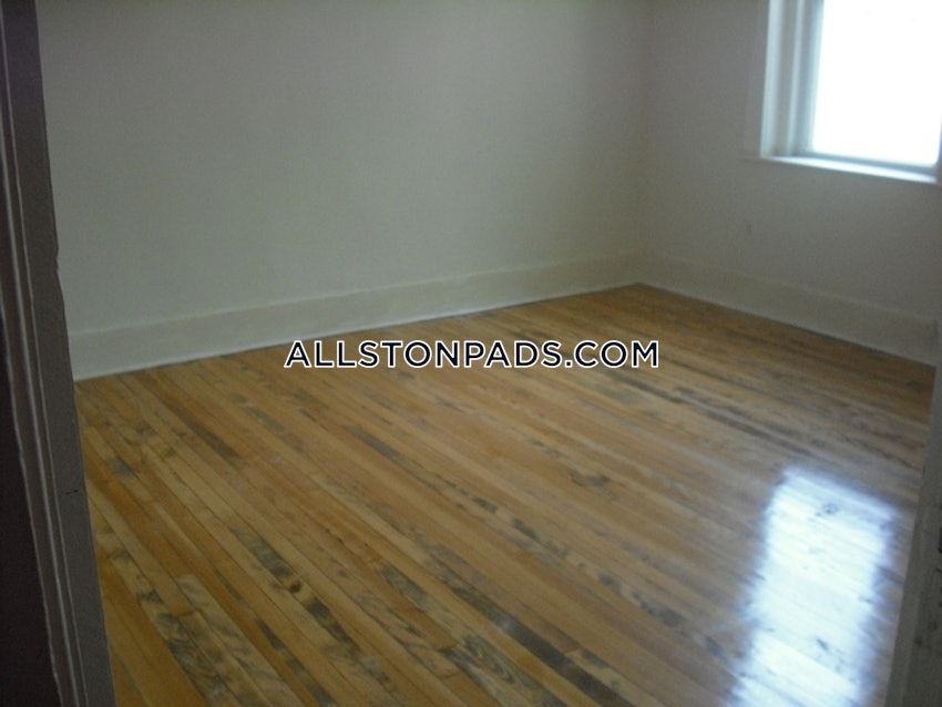 BOSTON - ALLSTON - 4 Beds, 1 Bath - Image 8