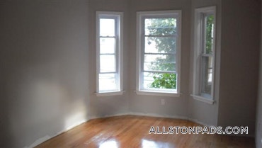 Boston - 5 Beds, 2 Baths