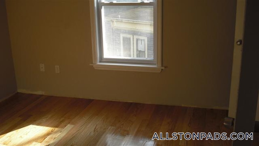 BOSTON - ALLSTON - 5 Beds, 2 Baths - Image 57