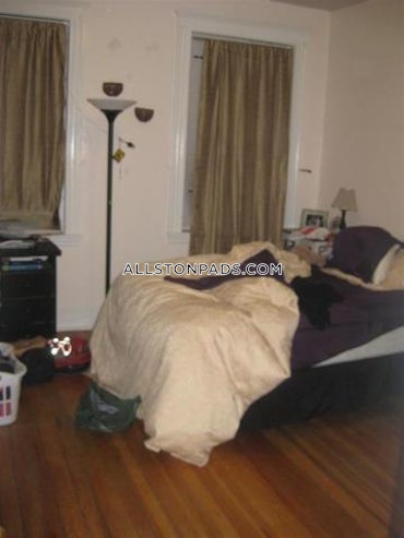 Boston - 2 Beds, 1 Baths