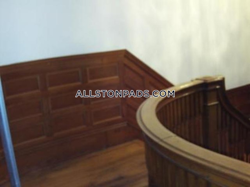 BOSTON - ALLSTON - 4 Beds, 1 Bath - Image 9