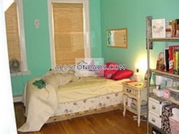 Boston - 4 Beds, 1 Baths