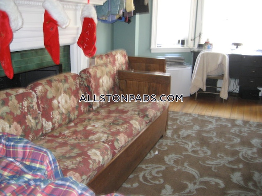 BOSTON - ALLSTON - 3 Beds, 1 Bath - Image 9