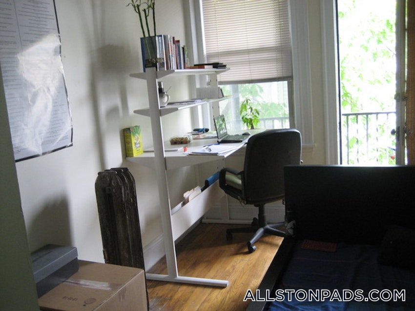 BOSTON - ALLSTON - 2 Beds, 1 Bath - Image 5