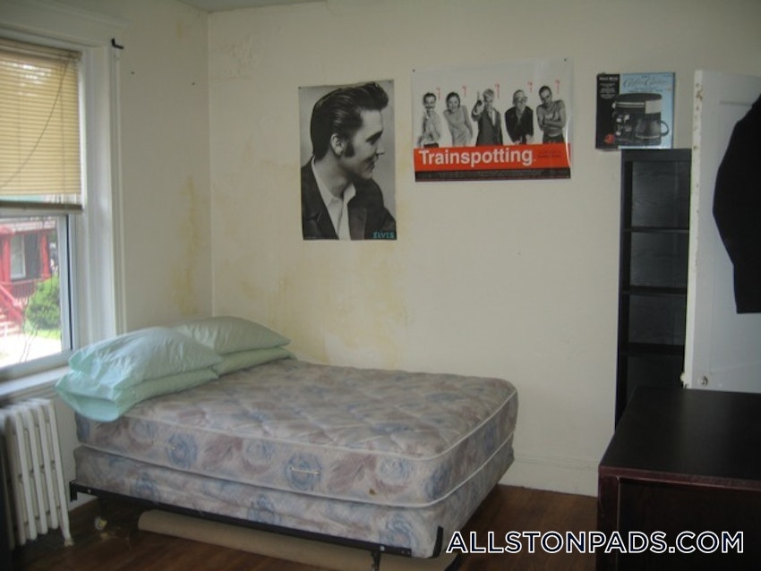 BOSTON - ALLSTON - 3 Beds, 1 Bath - Image 4