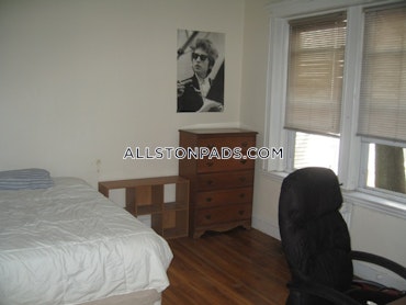 Boston - 3 Beds, 1 Baths