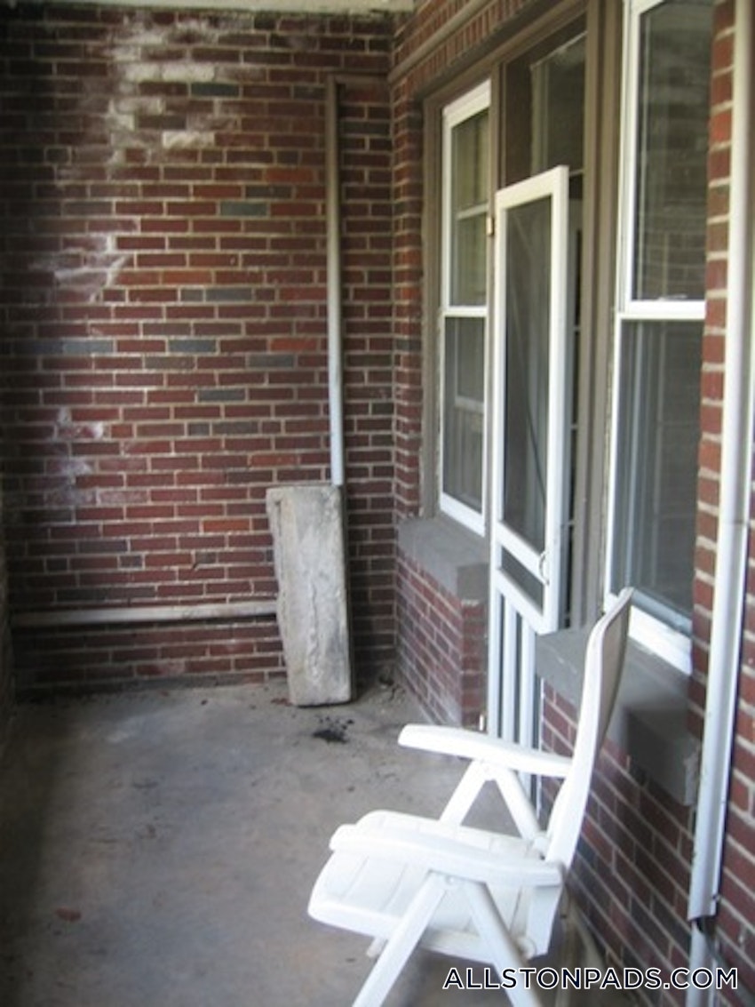 BOSTON - ALLSTON - 3 Beds, 1 Bath - Image 7