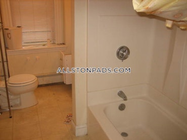 Boston - 3 Beds, 2 Baths