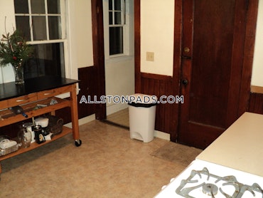 Boston - 1 Beds, 1 Baths